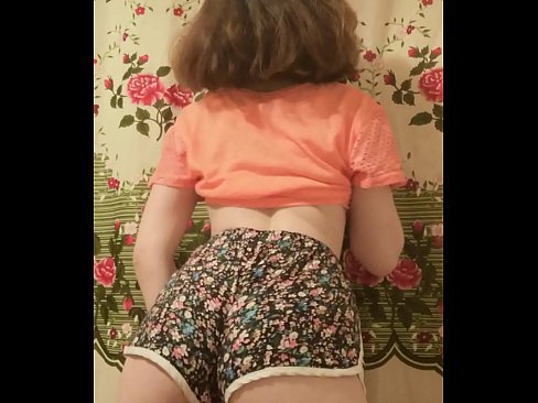 ❤️ Sexy ung babe tar av seg shortsen på kamera ❤️  Sex hos oss no.8kpornvids.ru ❌️❤