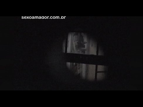 ❤️ Blondie blir i hemmelighet filmet av en nabolagsvoyeur gjemt bak hule murstein ❤️  Sex hos oss no.8kpornvids.ru ❌️❤